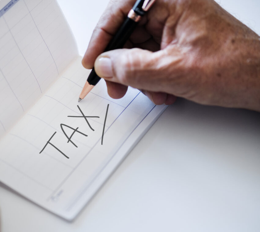 UAE tax consultants Free Zone advisory meeting