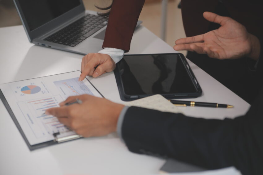 UAE business audit consultation meeting