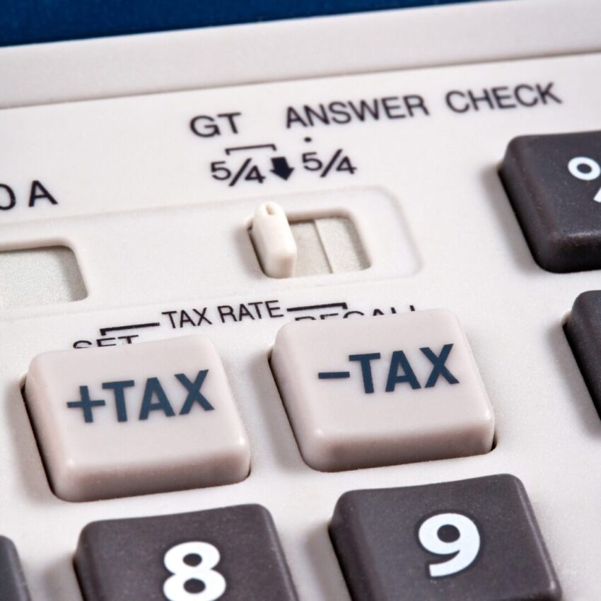 Professional VAT registration consultants assisting UAE businesses